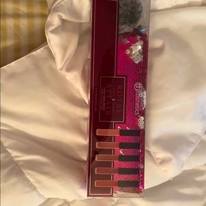 Royal Affair 5 piece liquid linen set